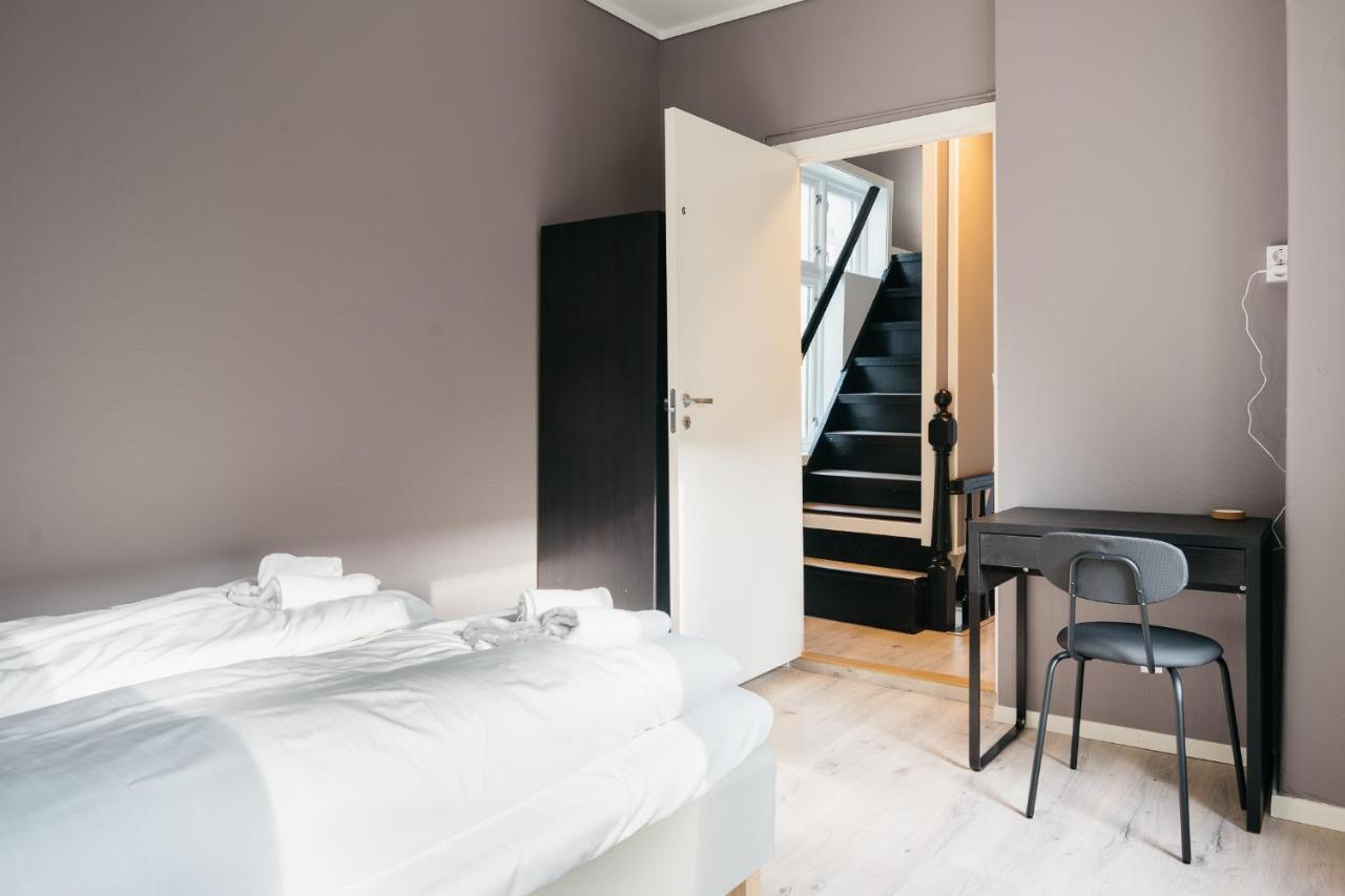 S54 - Private Rooms In The City Center Берген Екстериор снимка