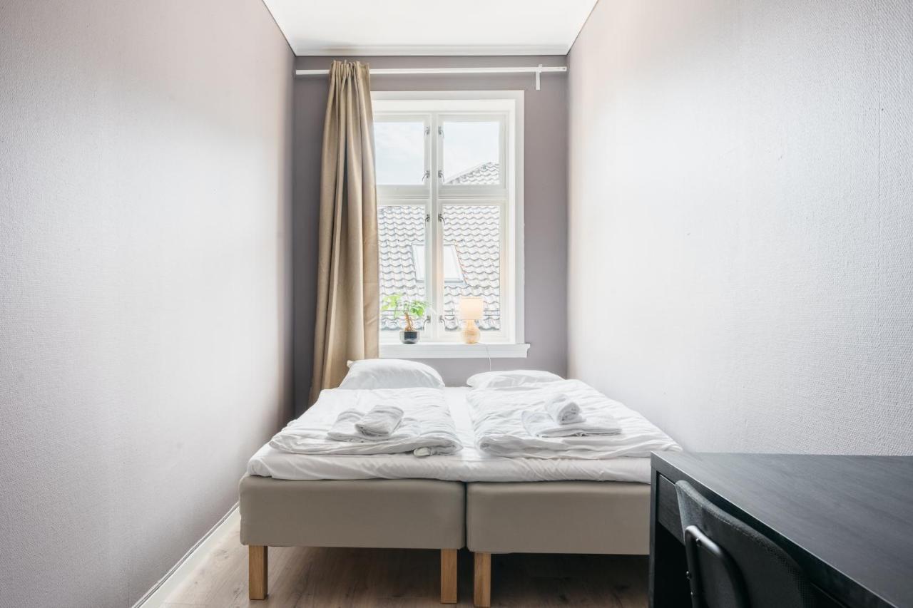 S54 - Private Rooms In The City Center Берген Екстериор снимка